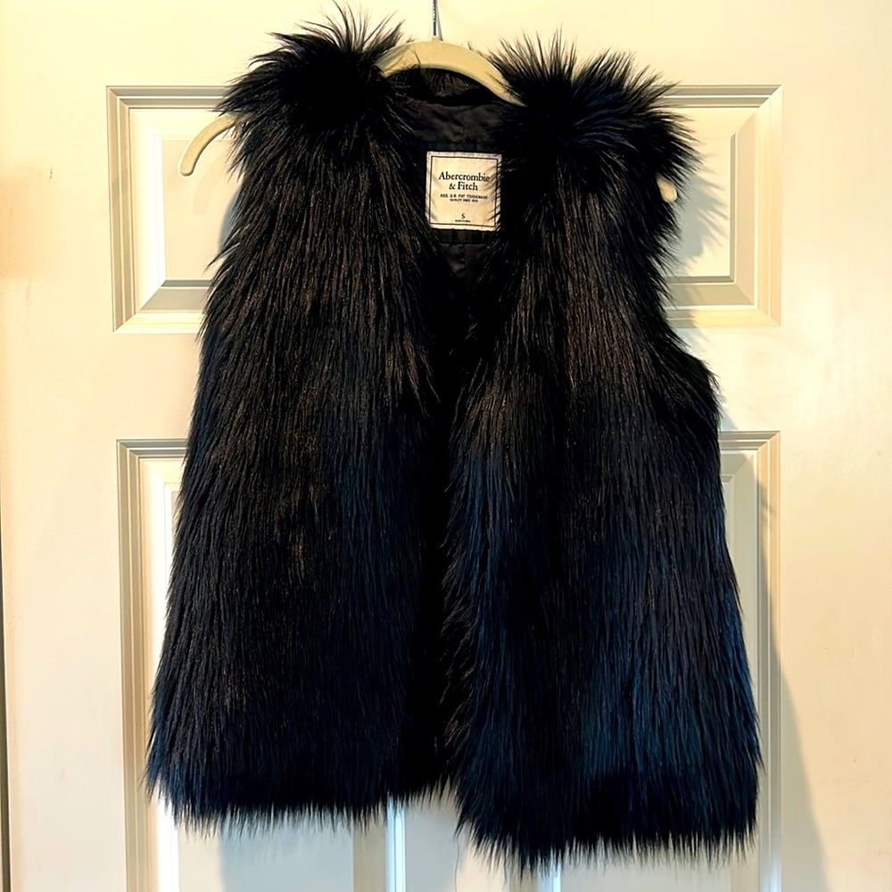 Abercrombie and Fitch Faux Fur Vest